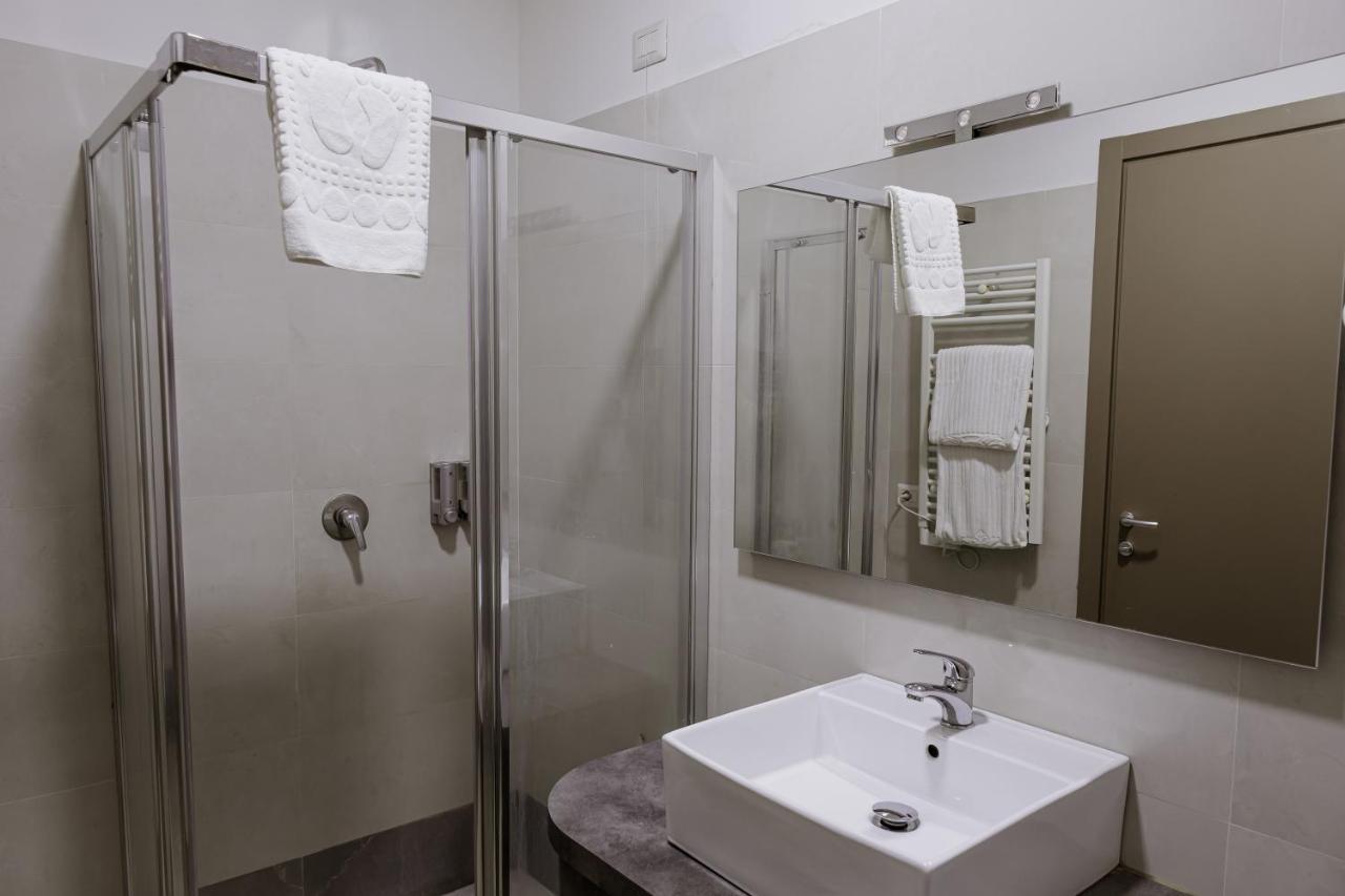 Queen Hotel Сесто Сан Джовани Екстериор снимка