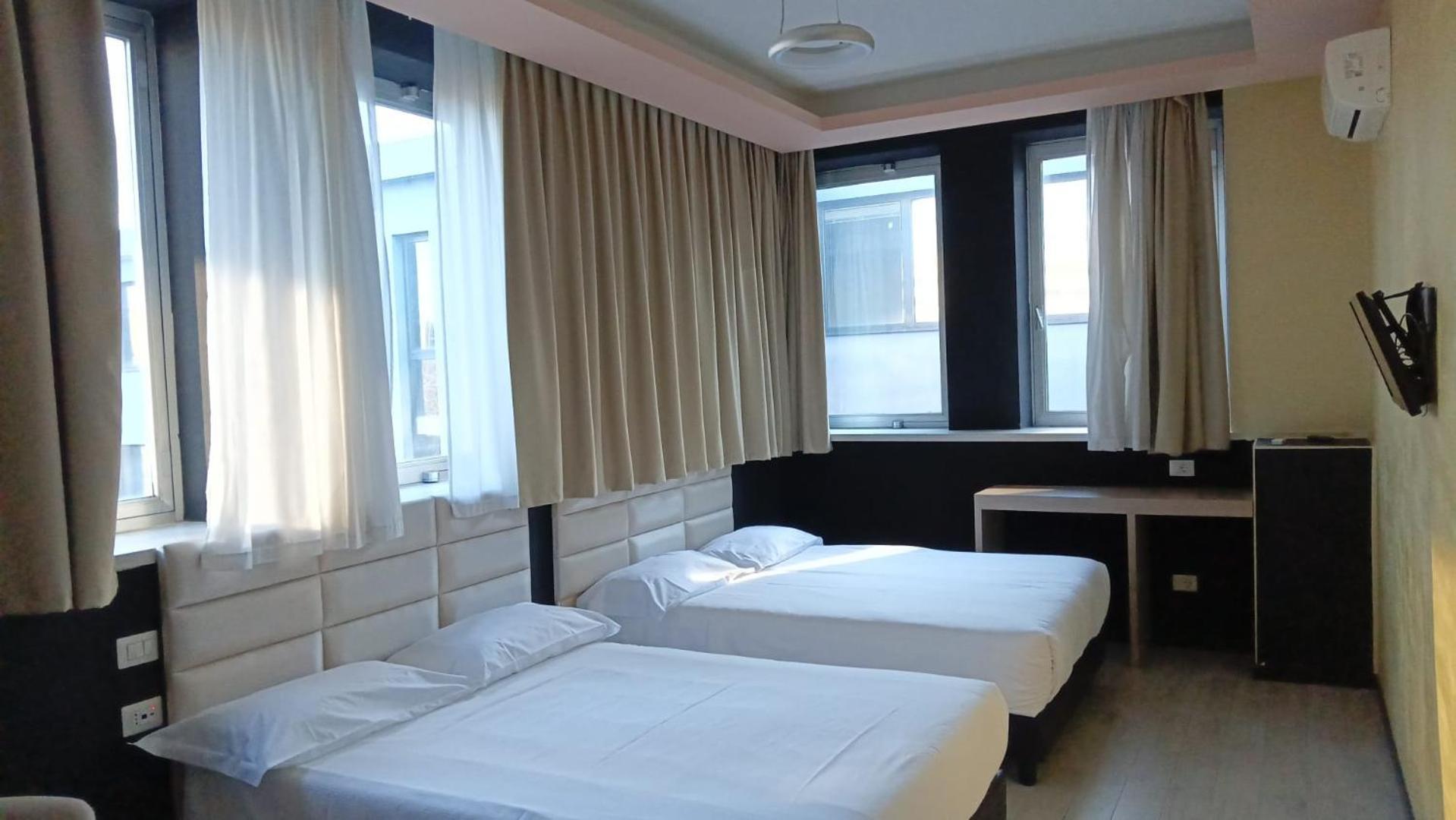 Queen Hotel Сесто Сан Джовани Екстериор снимка